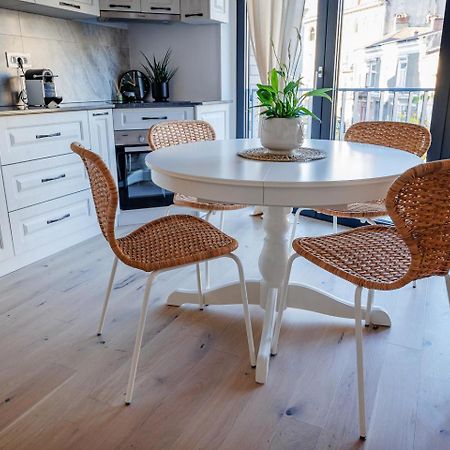 The Corner Luxe Apartment Bukarest Exteriör bild