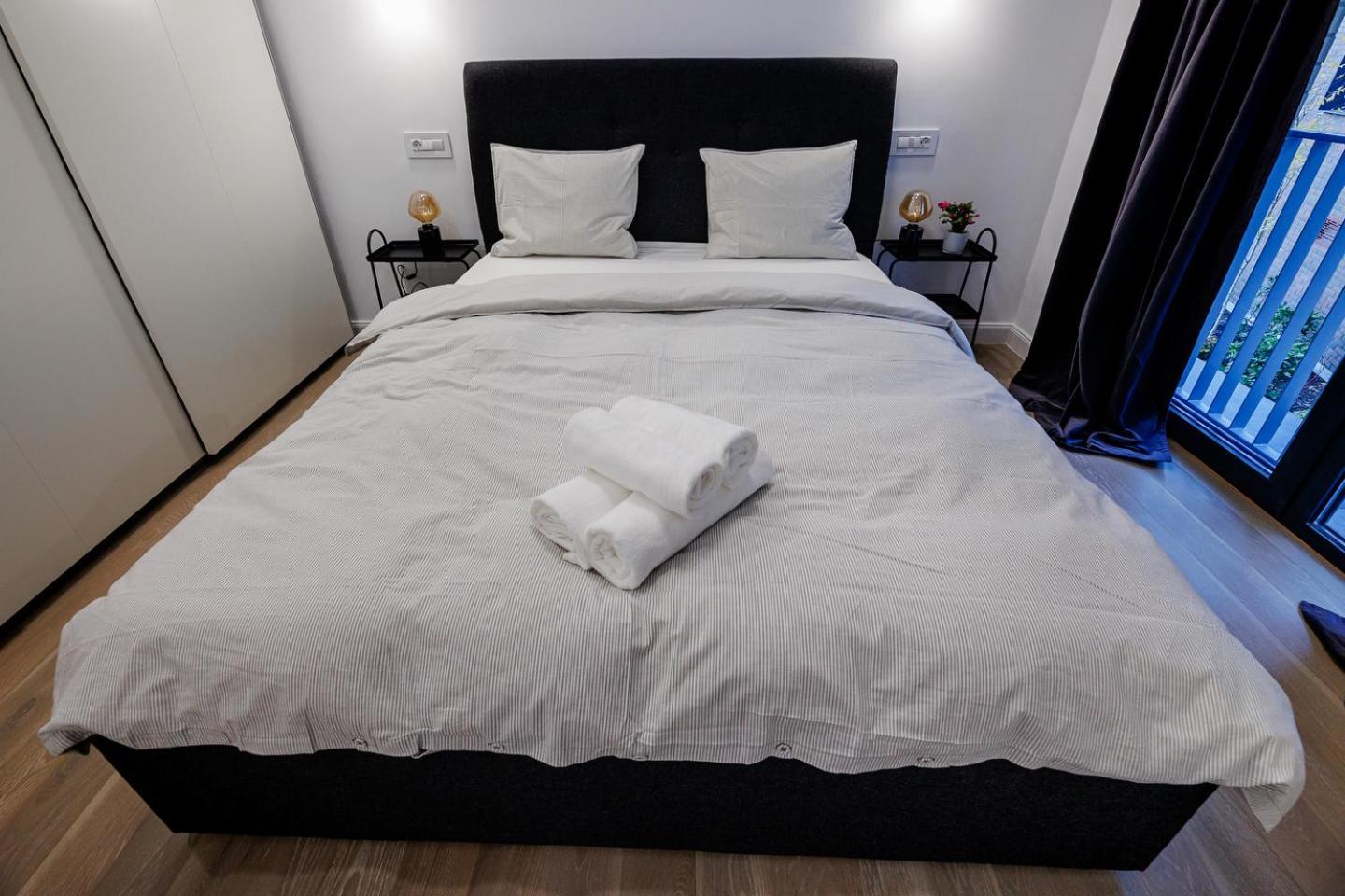 The Corner Luxe Apartment Bukarest Exteriör bild