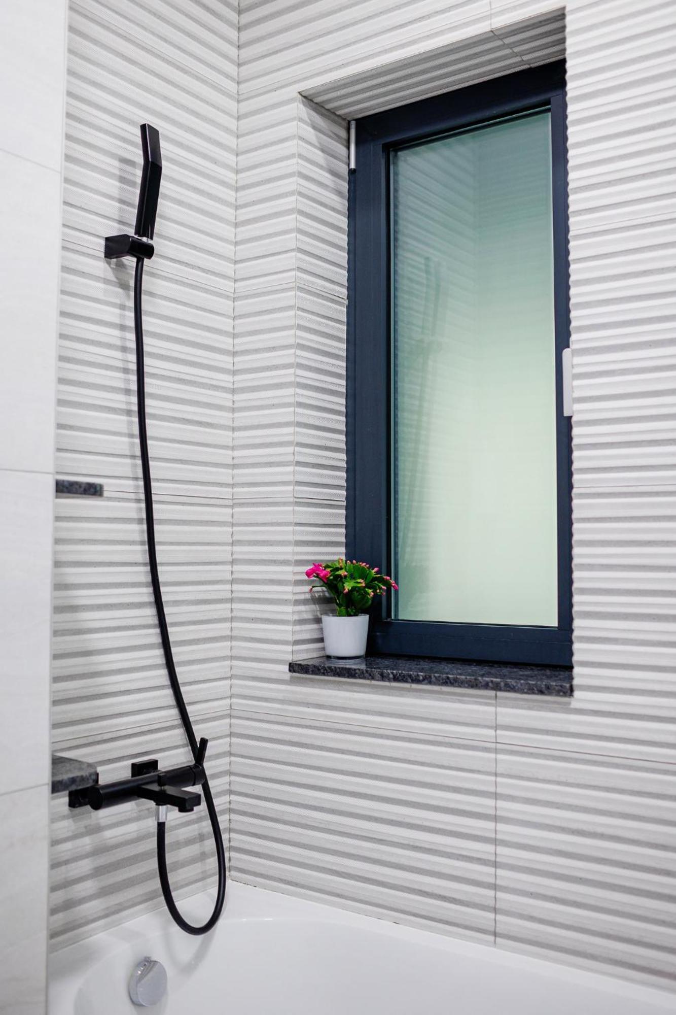 The Corner Luxe Apartment Bukarest Exteriör bild